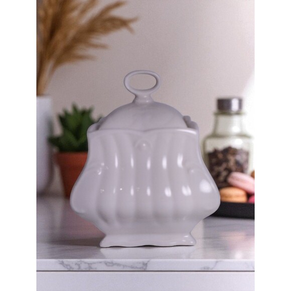 Peppertree Tabletops Fine Porcelain- Coastline Imports- Sugar Bowl w/ Lid 4 3/4" - Picture 1 of 10